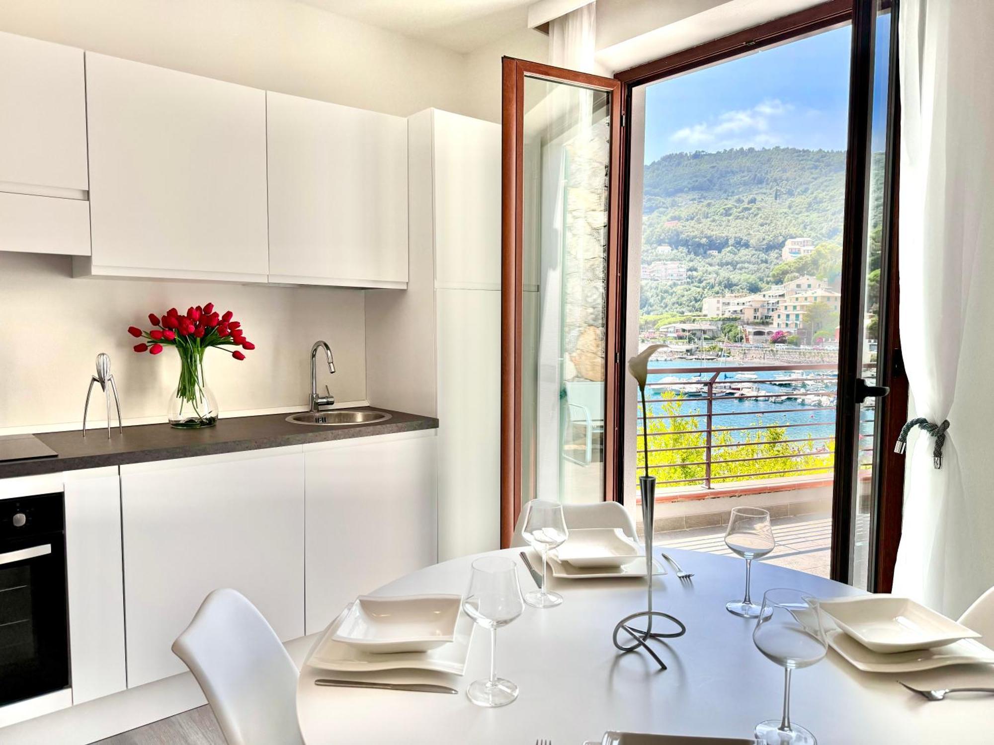 Mirage Rooms & Apartments Porto Venere Eksteriør billede